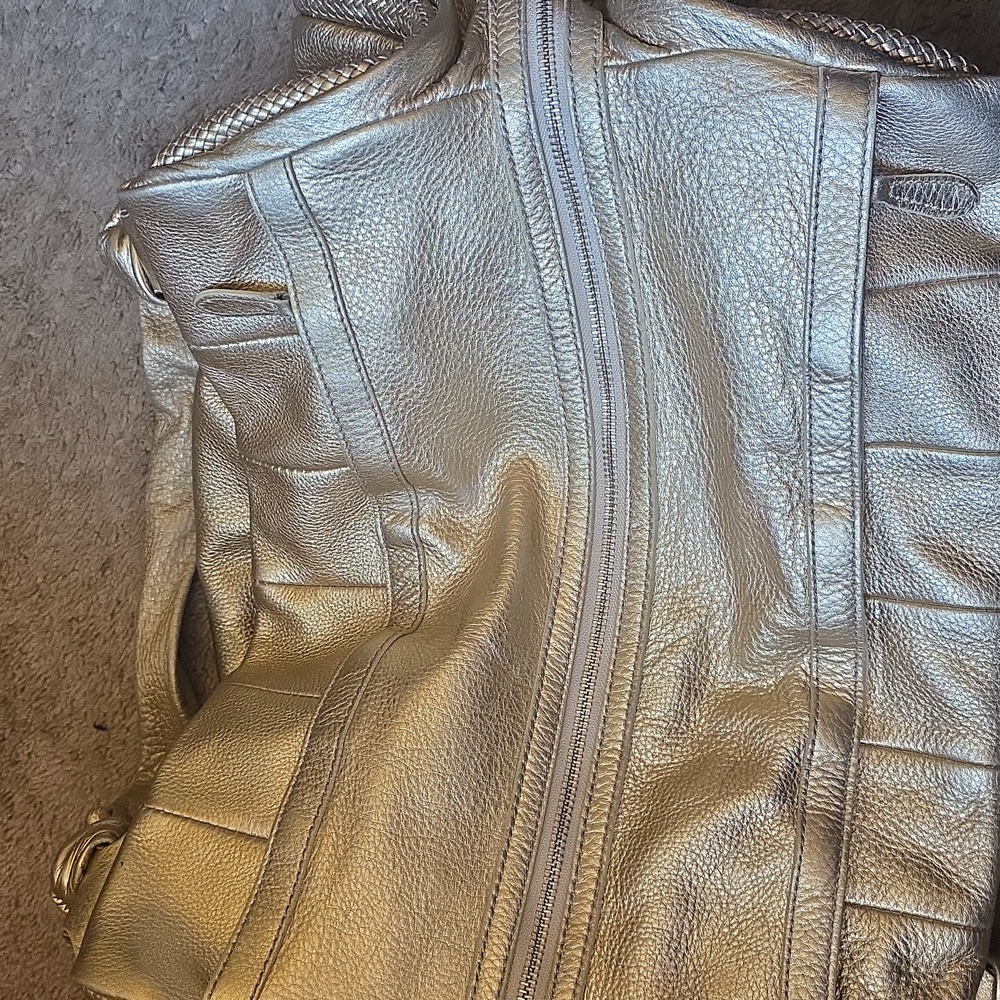 Gold Metallic Women’s Shoulder Bag - Picture 3 of 5